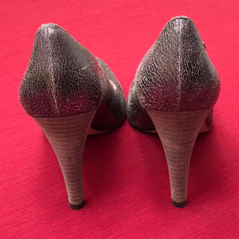 Coach Adina Crackled Pump in Gunmetal - Picture 2 of 8